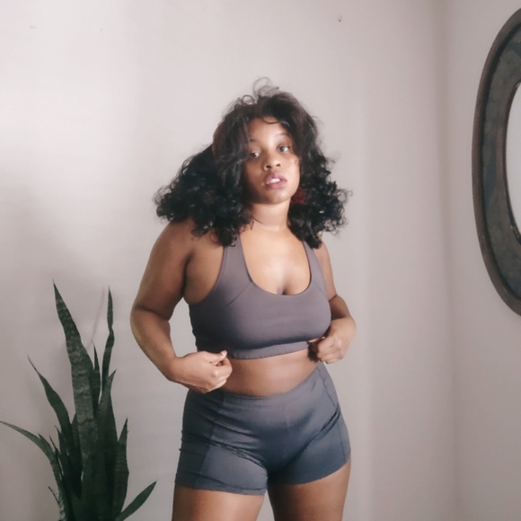 2 Piece Workout Set - Picture 1 of 3